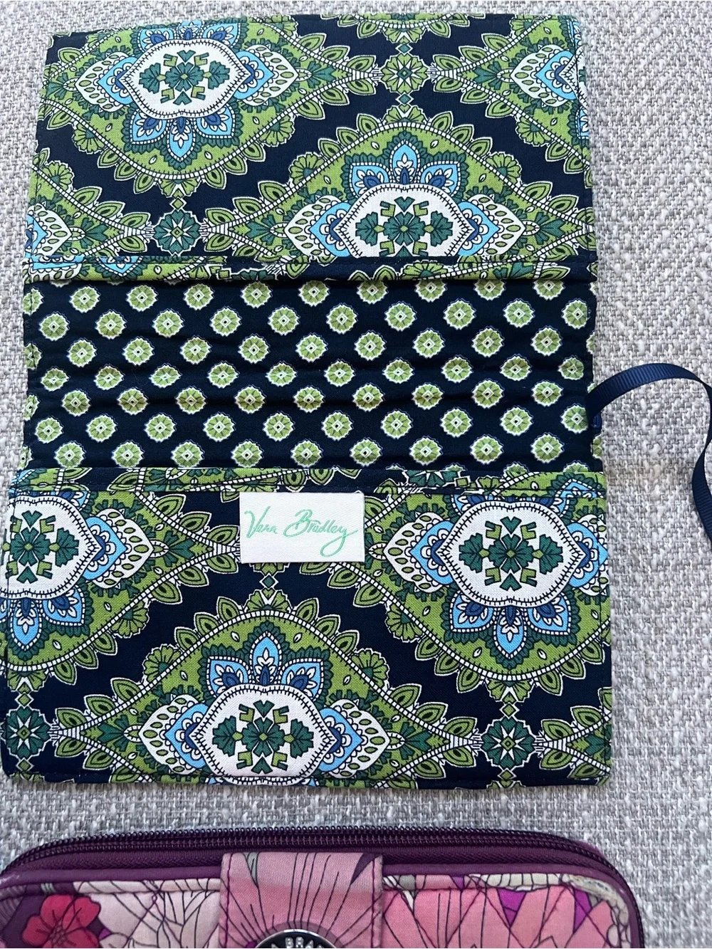 Vera Bradley Mini Quilted Lunch Bag Wallet, Billfold Multi Color all EUC